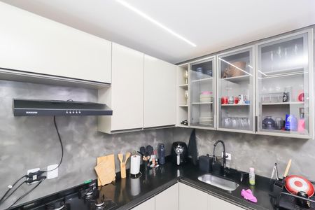 Casa à venda com 150m², 3 quartos e 1 vagaCasa 2 - Sala e Cozinha