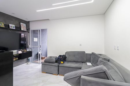 Casa à venda com 150m², 3 quartos e 1 vagaCasa 2 - Sala e Cozinha