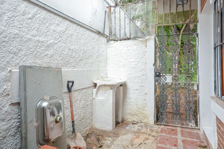Casa para alugar com 50m², 1 quarto e sem vagaÁrea de Serviço