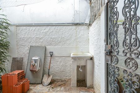 Casa para alugar com 50m², 1 quarto e sem vagaÁrea de Serviço