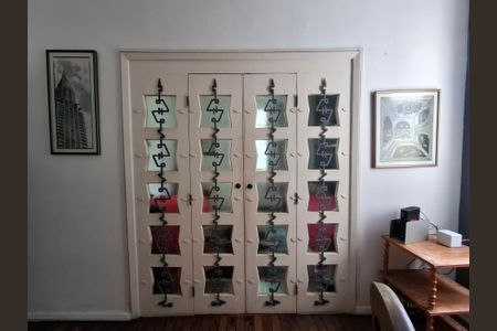 Apartamento à venda com 96m², 3 quartos e sem vaga Apartamento à venda com 96m², 3 quartos e sem vagaPorta art deco