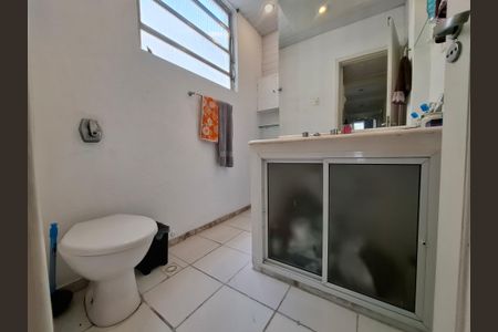 Apartamento à venda com 96m², 3 quartos e sem vaga Apartamento à venda com 96m², 3 quartos e sem vagaBanheiro
