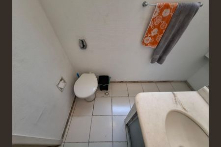 Apartamento à venda com 96m², 3 quartos e sem vaga Apartamento à venda com 96m², 3 quartos e sem vagaBanheiro