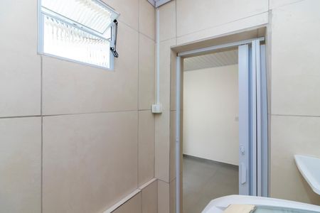 Casa à venda com 120m², 6 quartos e 1 vagaBanheiro 1