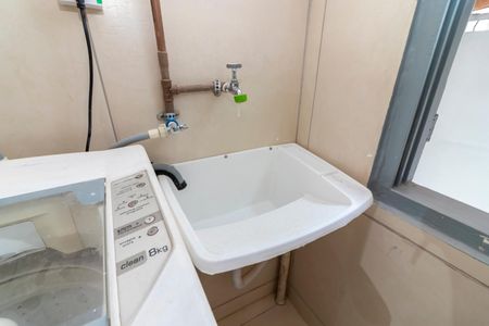 Casa à venda com 120m², 6 quartos e 1 vagaStudio 4