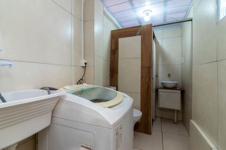 Casa à venda com 120m², 6 quartos e 1 vagaBanheiro 1