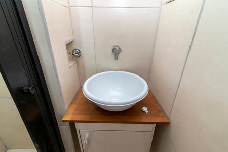 Casa à venda com 120m², 6 quartos e 1 vagaBanheiro 1