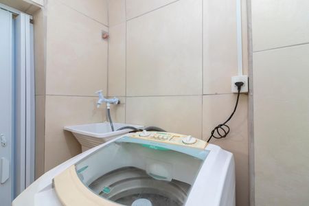 Casa à venda com 120m², 6 quartos e 1 vagaBanheiro 1