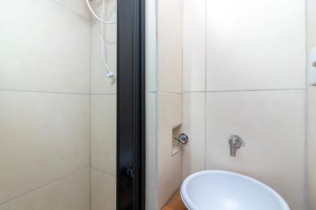 Casa à venda com 120m², 6 quartos e 1 vagaBanheiro 1