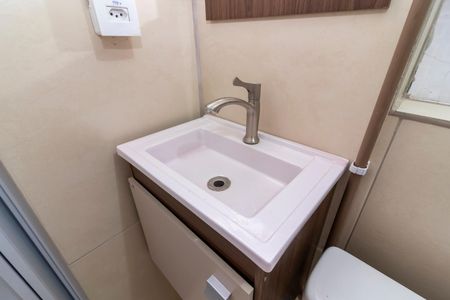 Casa à venda com 120m², 6 quartos e 1 vagaStudio 4