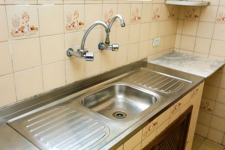 Casa à venda com 100m², 2 quartos e 2 vagas Casa à venda com 100m², 2 quartos e 2 vagascozinha