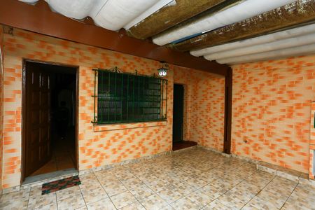 Casa à venda com 100m², 2 quartos e 2 vagas Casa à venda com 100m², 2 quartos e 2 vagasGaragem