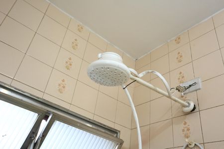 Casa à venda com 100m², 2 quartos e 2 vagas Casa à venda com 100m², 2 quartos e 2 vagasBanheiro