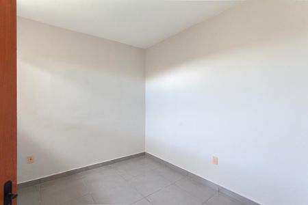 Quarto 2 de casa para alugar com 3 quartos, 100m² em Jaqueline, Belo Horizonte