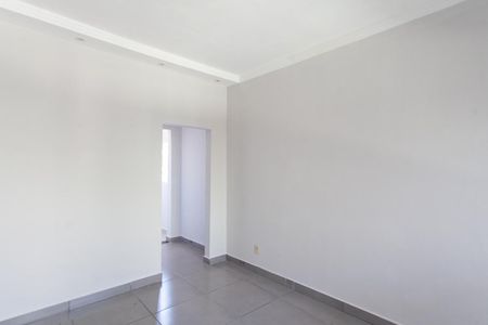 Sala de casa para alugar com 3 quartos, 100m² em Jaqueline, Belo Horizonte