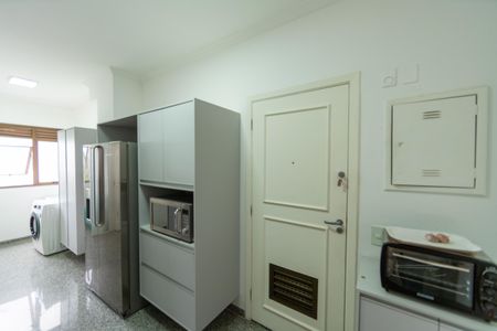 Apartamento à venda com 118m², 3 quartos e 2 vagasCozinha