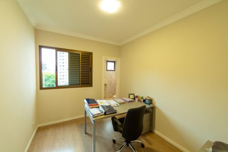 Apartamento à venda com 118m², 3 quartos e 2 vagasEscritório