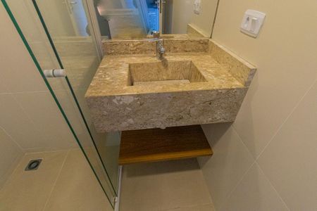 Studio para alugar com 25m², 1 quarto e 1 vaga Studio para alugar com 25m², 1 quarto e 1 vagaBanheiro Social