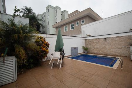 Casa de condomínio à venda com 280m², 3 quartos e 3 vagasPiscina