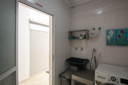 Casa de condomínio à venda com 280m², 3 quartos e 3 vagasÁrea de Serviço