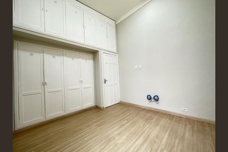 Casa para alugar com 406m², 8 quartos e 1 vaga Casa para alugar com 406m², 8 quartos e 1 vagaQuarto 4