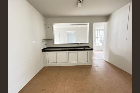 Casa para alugar com 406m², 8 quartos e 1 vaga Casa para alugar com 406m², 8 quartos e 1 vagaCozinha