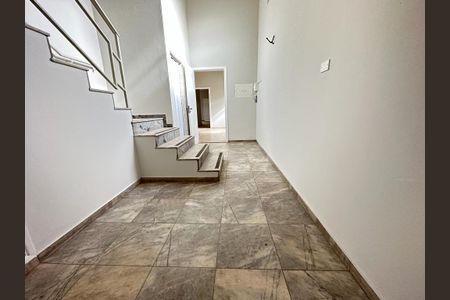 Corredor de casa para alugar com 8 quartos, 406m² em Centro, Uberlândia