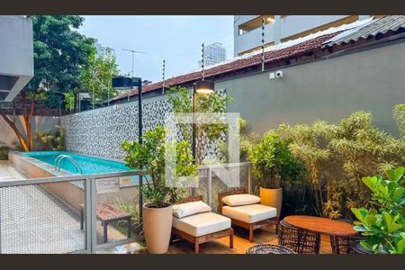 Apartamento à venda com 36m², 2 quartos e sem vagaÁrea comum - Piscina