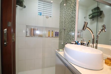 Apartamento à venda com 54m², 2 quartos e 1 vagaBanheiro da Suíte