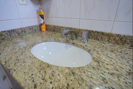 Apartamento à venda com 82m², 3 quartos e 2 vagasBanheiro da Suíte