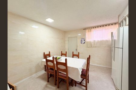 Casa para alugar com 190m², 4 quartos e 3 vagas Casa para alugar com 190m², 4 quartos e 3 vagasCozinha