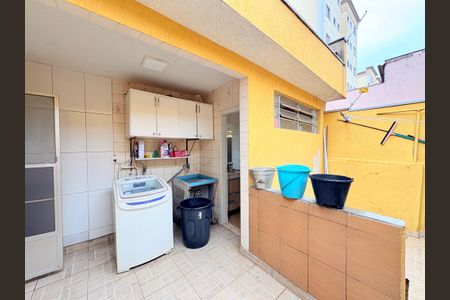 Casa para alugar com 190m², 4 quartos e 3 vagas Casa para alugar com 190m², 4 quartos e 3 vagasÁrea de Serviço