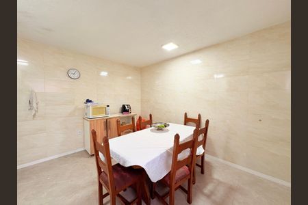 Casa para alugar com 190m², 4 quartos e 3 vagas Casa para alugar com 190m², 4 quartos e 3 vagasCozinha