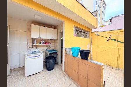 Casa para alugar com 190m², 4 quartos e 3 vagas Casa para alugar com 190m², 4 quartos e 3 vagasÁrea de Serviço