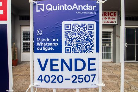 Casa à venda com 132m², 3 quartos e 5 vagas Casa à venda com 132m², 3 quartos e 5 vagasPlaquinha