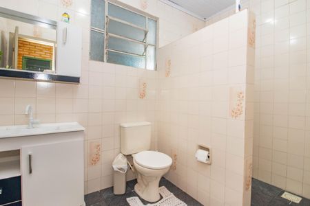 Casa à venda com 132m², 3 quartos e 5 vagas Casa à venda com 132m², 3 quartos e 5 vagasBanheiro Social