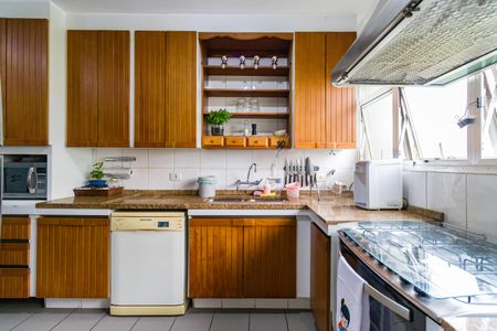 Apartamento à venda com 146m², 3 quartos e 2 vagasCozinha