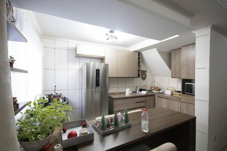 Casa à venda com 256m², 2 quartos e 4 vagas Casa à venda com 256m², 2 quartos e 4 vagasCozinha