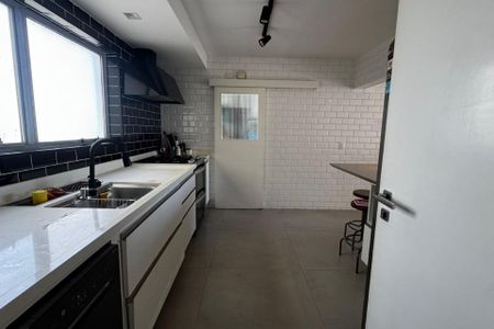 Apartamento à venda com 122m², 3 quartos e 2 vagasCozinha