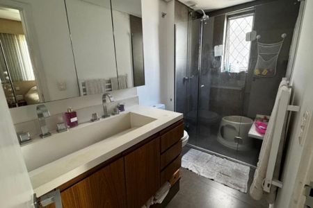Apartamento à venda com 122m², 3 quartos e 2 vagasBanheiro 