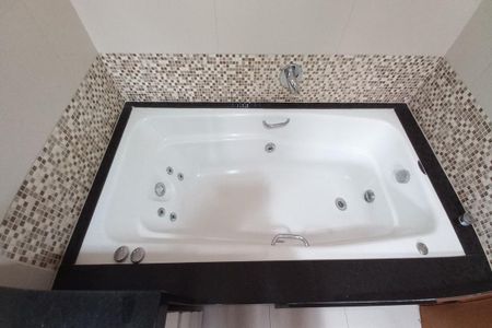 Casa de condomínio à venda com 248m², 3 quartos e 4 vagasDetalhe do Banheiro da Suíte 