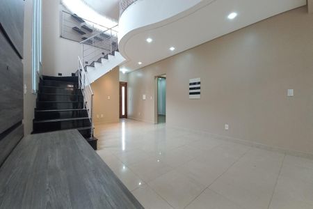 Casa de condomínio à venda com 248m², 3 quartos e 4 vagasSala