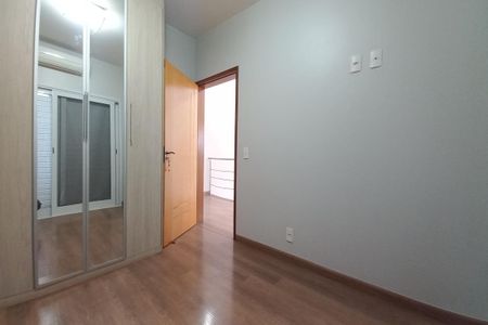 Casa de condomínio à venda com 248m², 3 quartos e 4 vagasQuarto 1 