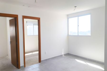 Sala de apartamento à venda com 2 quartos, 36m² em Vila Palmares, Santo André