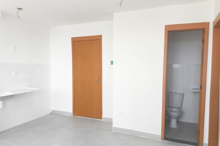 Sala de apartamento à venda com 2 quartos, 36m² em Vila Palmares, Santo André