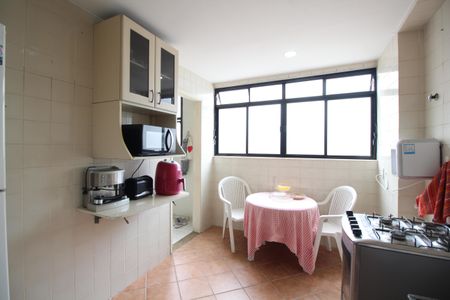 Apartamento para alugar com 305m², 4 quartos e 2 vagasCozinha