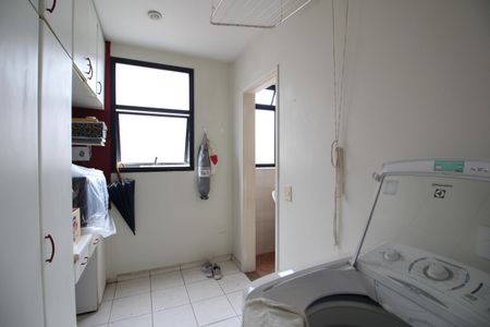 Apartamento para alugar com 305m², 4 quartos e 2 vagasÁrea de Serviço - Quarto de Serviço