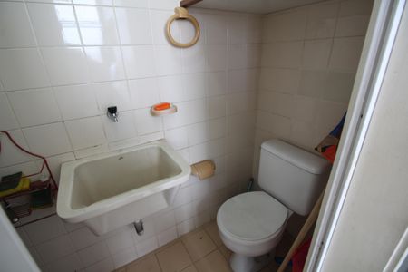 Apartamento para alugar com 305m², 4 quartos e 2 vagasBanheiro de Serviço