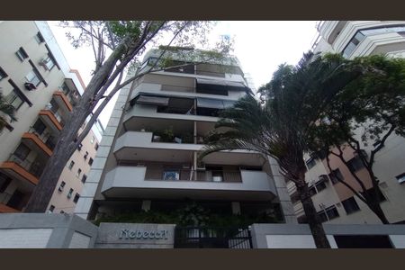 Apartamento para alugar com 305m², 4 quartos e 2 vagasFachada
