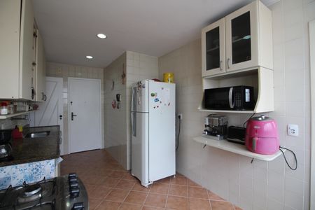 Apartamento para alugar com 305m², 4 quartos e 2 vagasCozinha